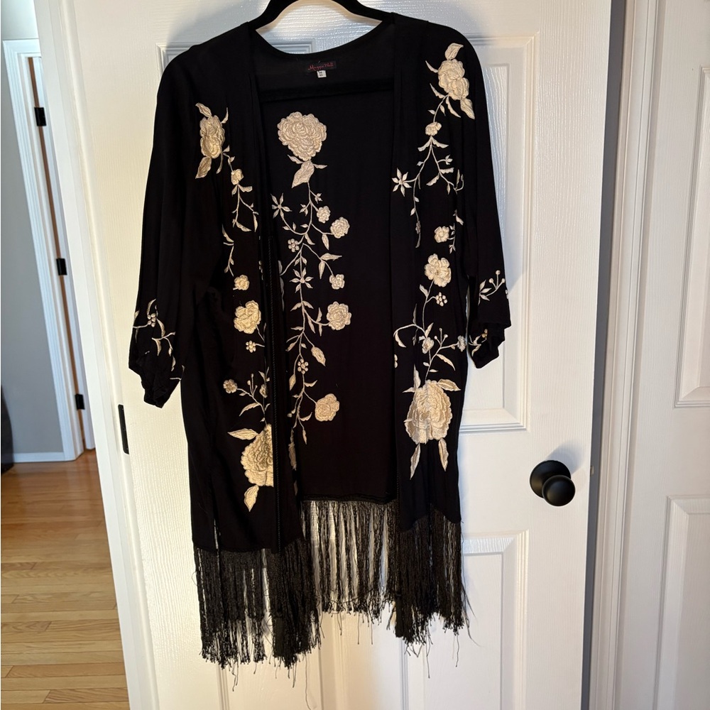 Elegant Black Floral Kimono Cardigan